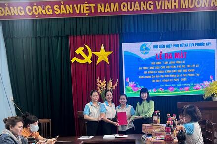 Phòng giao dịch ngân hàng chính sách xã hội tuy phước ký kết hợp đồng ủy thác cho vay hộ nghèo và các đối tượng chính sách khác với các tổ chức chính trị - xã hội cấp xã